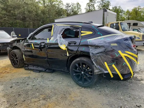 5UX33DT04R9V11242 2024 BMW X4 - Image 2