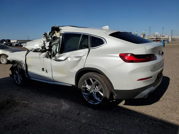 5UX33DT04R9W98594 2024 BMW X4 - Image 2