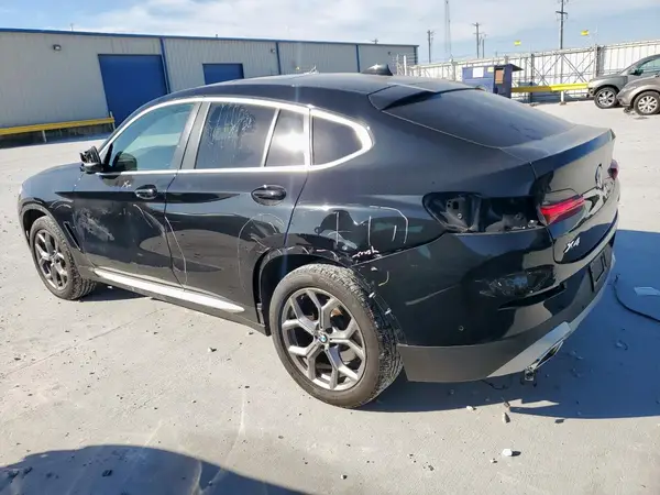 5UX33DT04R9X36681 2024 BMW X4 - Image 2
