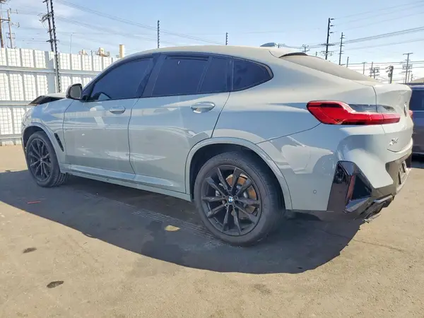 5UX33DT04S9200108 2025 BMW X4 - Image 2