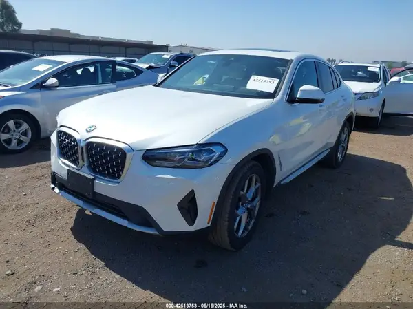 5UX33DT04S9Z75394 2025 BMW X4 - Image 2