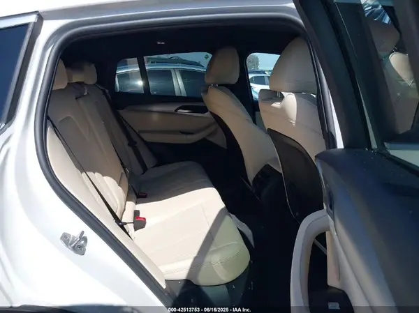 5UX33DT04S9Z75394 2025 BMW X4 - Image 8