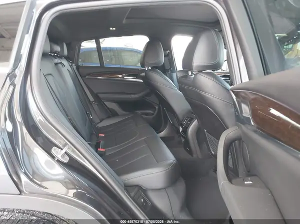 5UX33DT05N9H43409 2022 BMW X4 - Image 8