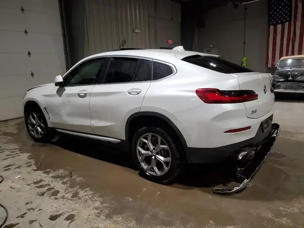 5UX33DT05N9J34723 2022 BMW X4 - Image 2