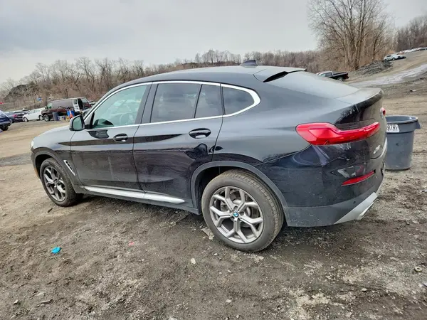 5UX33DT05R9V10830 2024 BMW X4 - Image 2