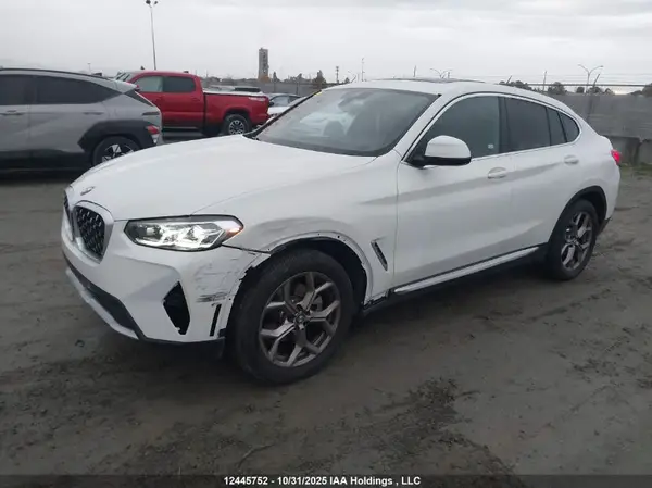 5UX33DT05S9010091 2025 BMW X4 - Image 2
