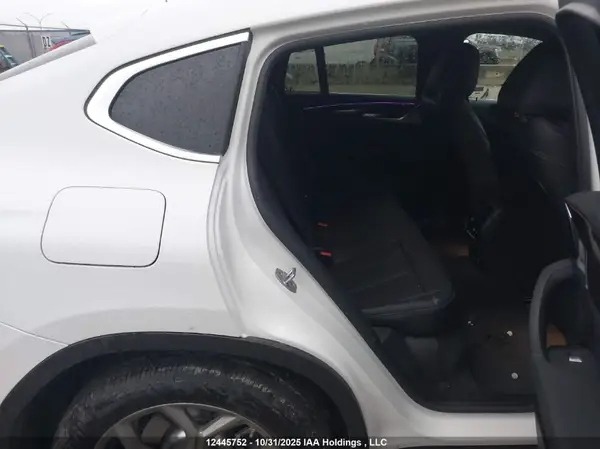 5UX33DT05S9010091 2025 BMW X4 - Image 8