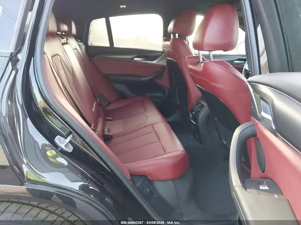 5UX33DT05S9244330 2025 BMW X4 - Image 8