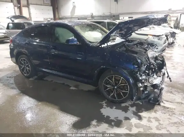 5UX33DT05S9X57545 2025 BMW X4 - Image 1