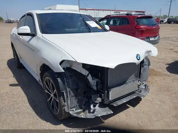 5UX33DT05S9X68660 2025 BMW X4 - Image 1