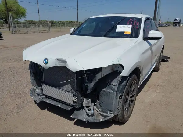 5UX33DT05S9X68660 2025 BMW X4 - Image 2