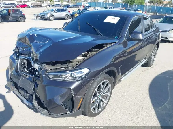 5UX33DT06N9J37551 2022 BMW X4 - Image 2