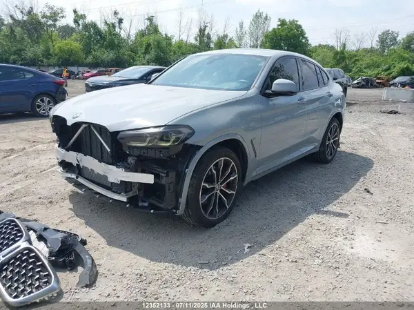 5UX33DT06N9L78638 2022 BMW X4 - Image 2