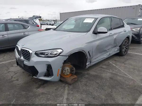 5UX33DT06N9M40667 2022 BMW X4 - Image 2