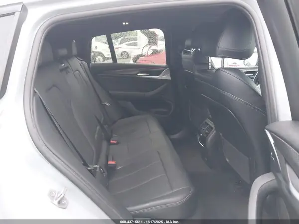 5UX33DT06N9M40667 2022 BMW X4 - Image 8