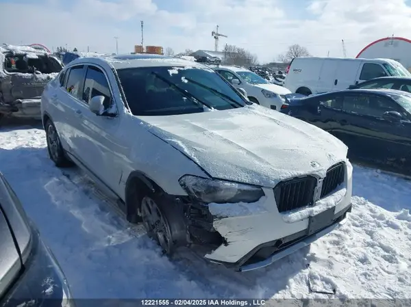 5UX33DT06P9N56549 2023 BMW X4 - Image 1