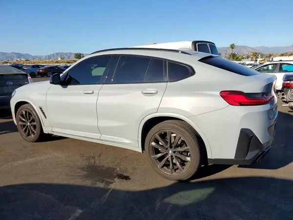 5UX33DT06P9S04894 2023 BMW X4 - Image 2