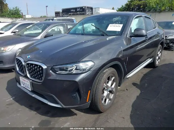 5UX33DT06P9S79773 2023 BMW X4 - Image 2