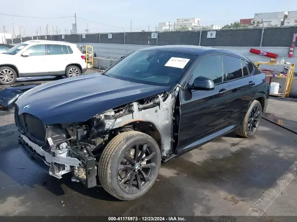 5UX33DT06P9T14070 2023 BMW X4 - Image 2