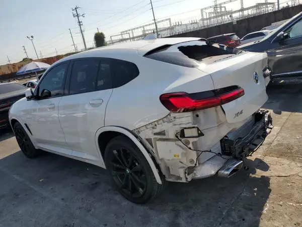 5UX33DT06R9U32865 2024 BMW X4 - Image 2