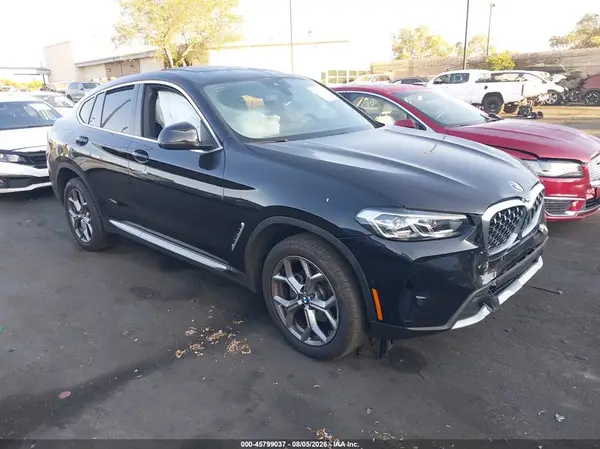 5UX33DT06R9V27796 2024 BMW X4 - Image 1