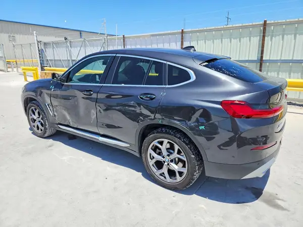 5UX33DT06R9V28141 2024 BMW X4 - Image 2