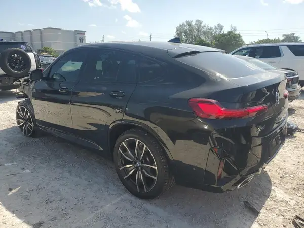 5UX33DT06R9W01623 2024 BMW X4 - Image 2