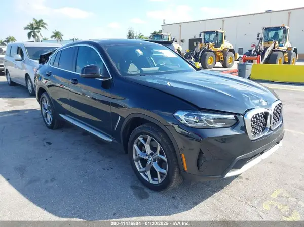 5UX33DT06R9W18020 2024 BMW X4 - Image 1