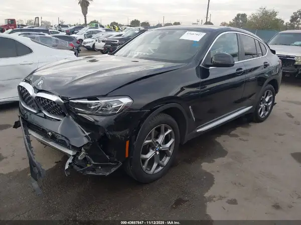 5UX33DT06R9X29814 2024 BMW X4 - Image 2