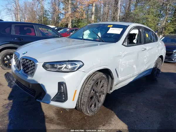5UX33DT07N9L25561 2022 BMW X4 - Image 2