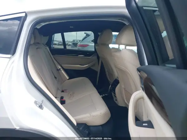 5UX33DT07N9L33756 2022 BMW X4 - Image 8