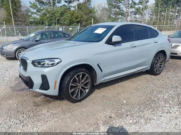 5UX33DT07N9L97781 2022 BMW X4 - Image 2