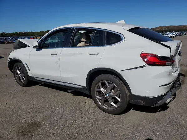 5UX33DT07N9N05218 2022 BMW X4 - Image 2