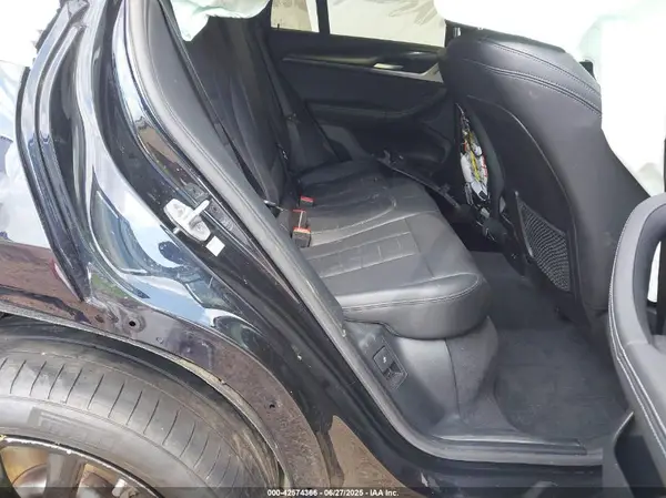 5UX33DT07R9T67833 2024 BMW X4 - Image 8