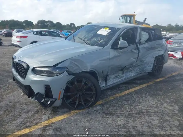 5UX33DT07R9V14782 2024 BMW X4 - Image 2