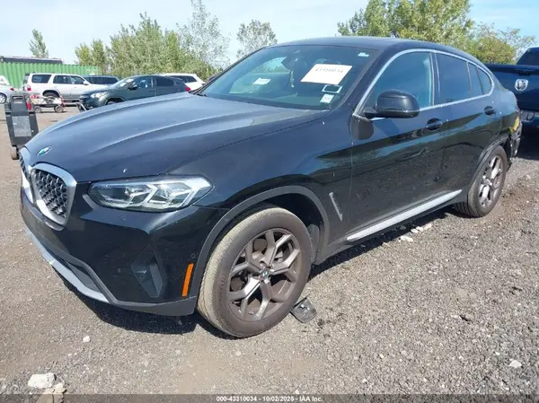 5UX33DT07R9V46499 2024 BMW X4 - Image 2