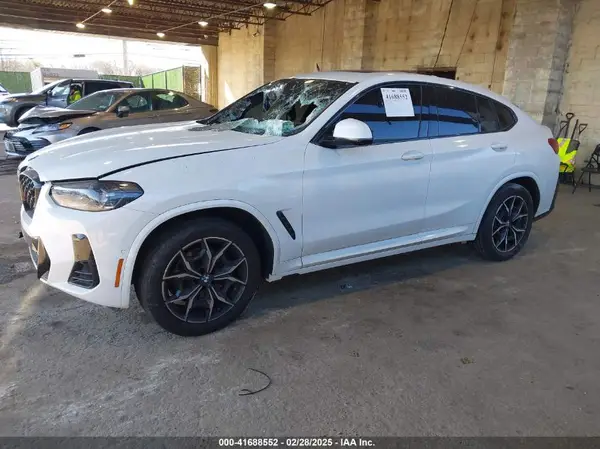 5UX33DT07R9V52819 2024 BMW X4 - Image 2