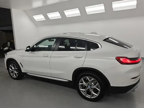 5UX33DT07R9W64617 2024 BMW X4 - Image 2