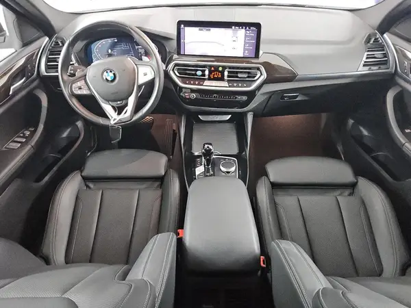 5UX33DT07R9W64617 2024 BMW X4 - Image 8