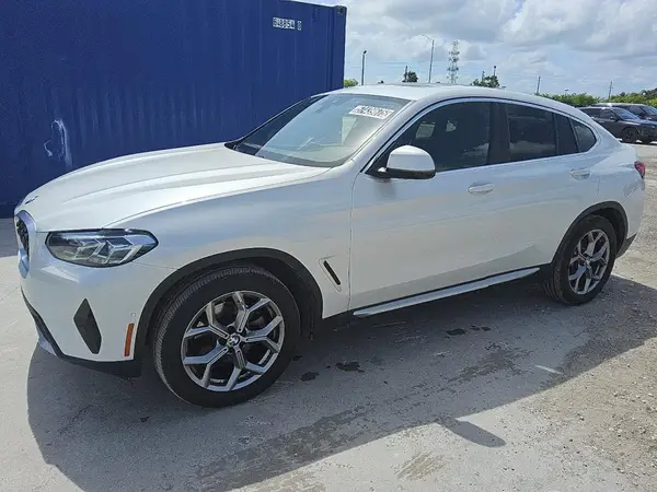 5UX33DT07R9X23990 2024 BMW X4 - Image 1