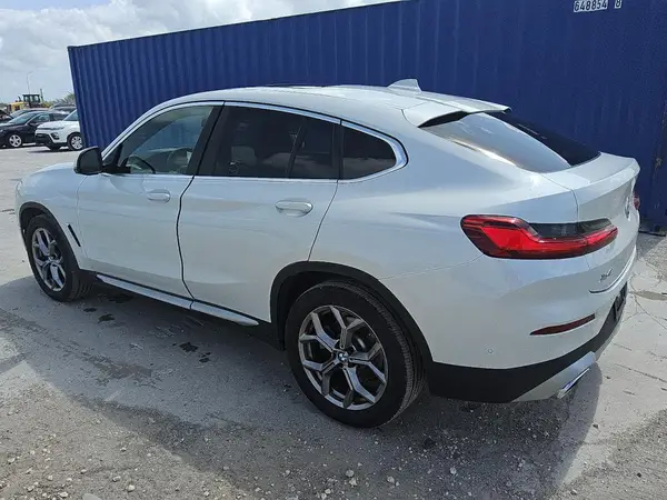 5UX33DT07R9X23990 2024 BMW X4 - Image 2