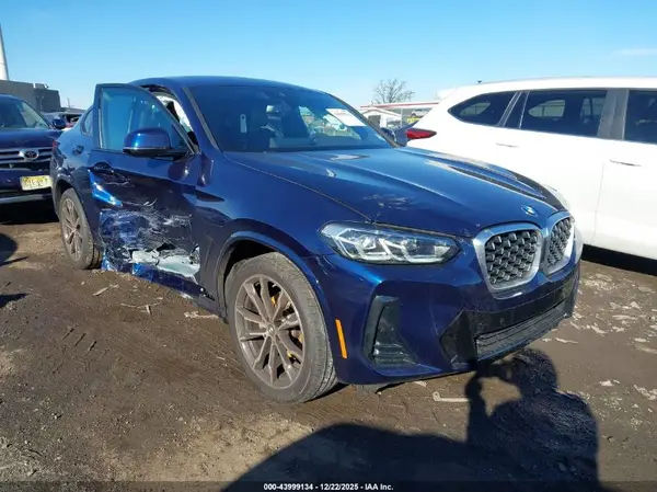 5UX33DT07R9X51868 2024 BMW X4 - Image 1