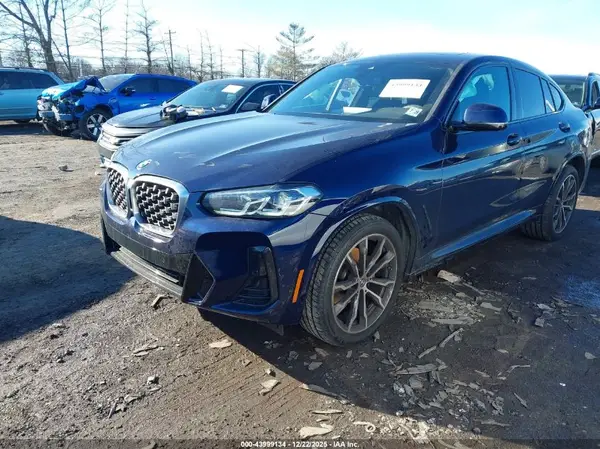 5UX33DT07R9X51868 2024 BMW X4 - Image 2