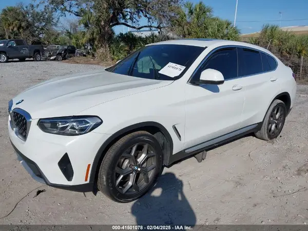 5UX33DT08N9J69112 2022 BMW X4 - Image 2