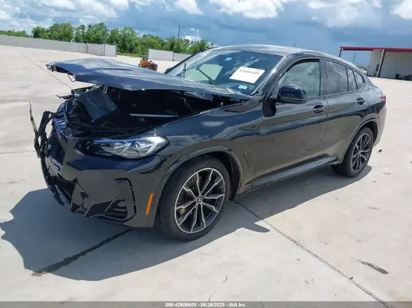 5UX33DT08N9L21664 2022 BMW X4 - Image 2