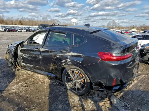 5UX33DT08N9M58572 2022 BMW X4 - Image 2