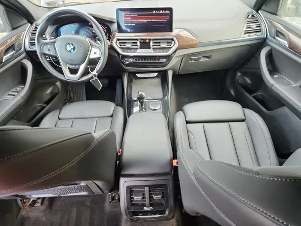 5UX33DT08R9U23505 2024 BMW X4 - Image 8