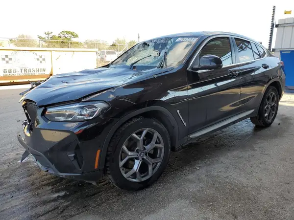 5UX33DT08R9V55986 2024 BMW X4 - Image 1