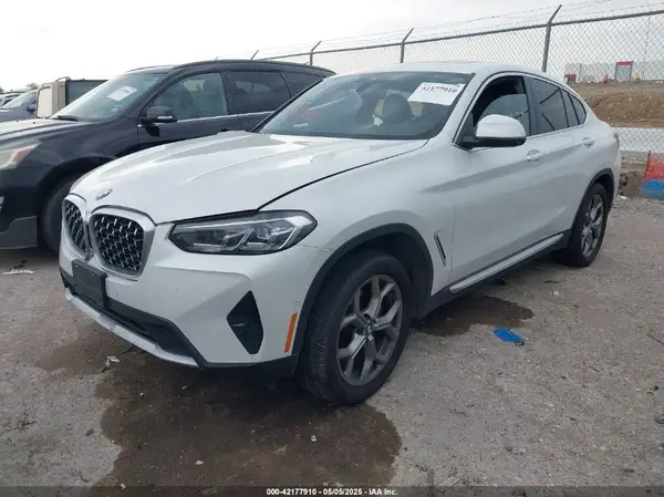 5UX33DT08R9X21276 2024 BMW X4 - Image 2