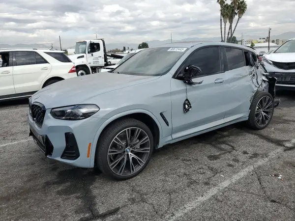 5UX33DT08S9087540 2025 BMW X4 - Image 1